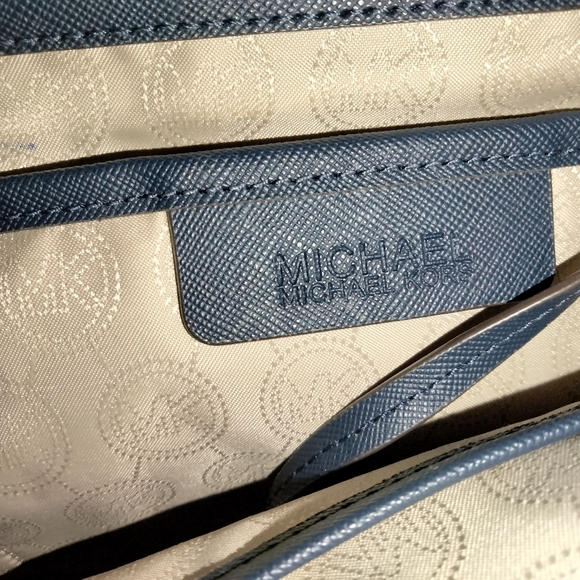 Michael Kors Red and Blue Handbag - Picture 6 of 8